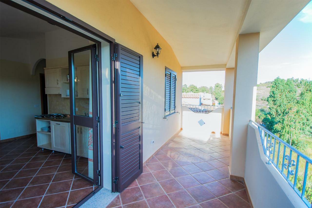 Appartamenti Sole Di Sardegna Cala Liberotto Eksteriør billede